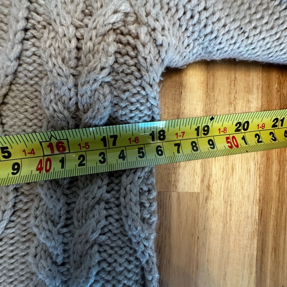 Merona Women's Light Tan Cable‎ Knit Button Cardigan Sweater sz Medium - Picture 10 of 12